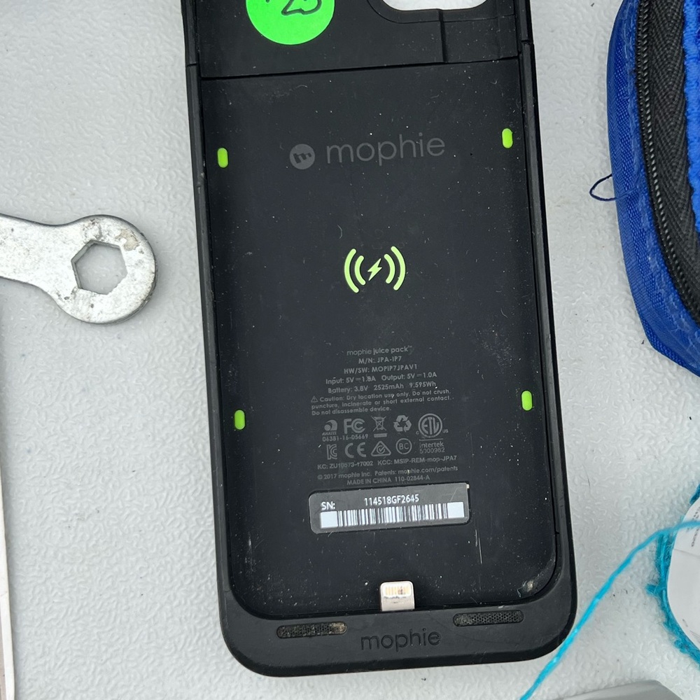 Mophie Black Wireless Charging Case